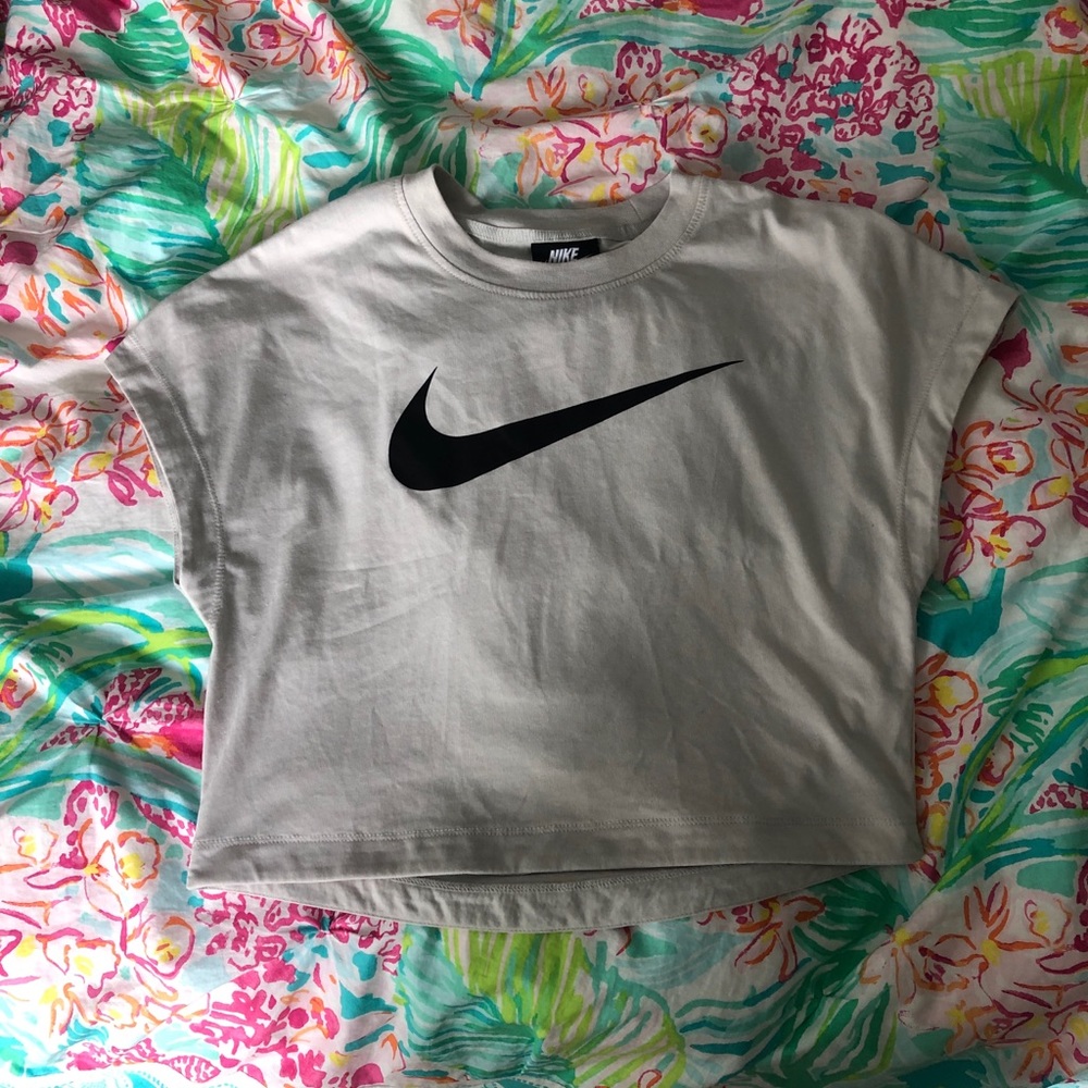 Nike workout crop top